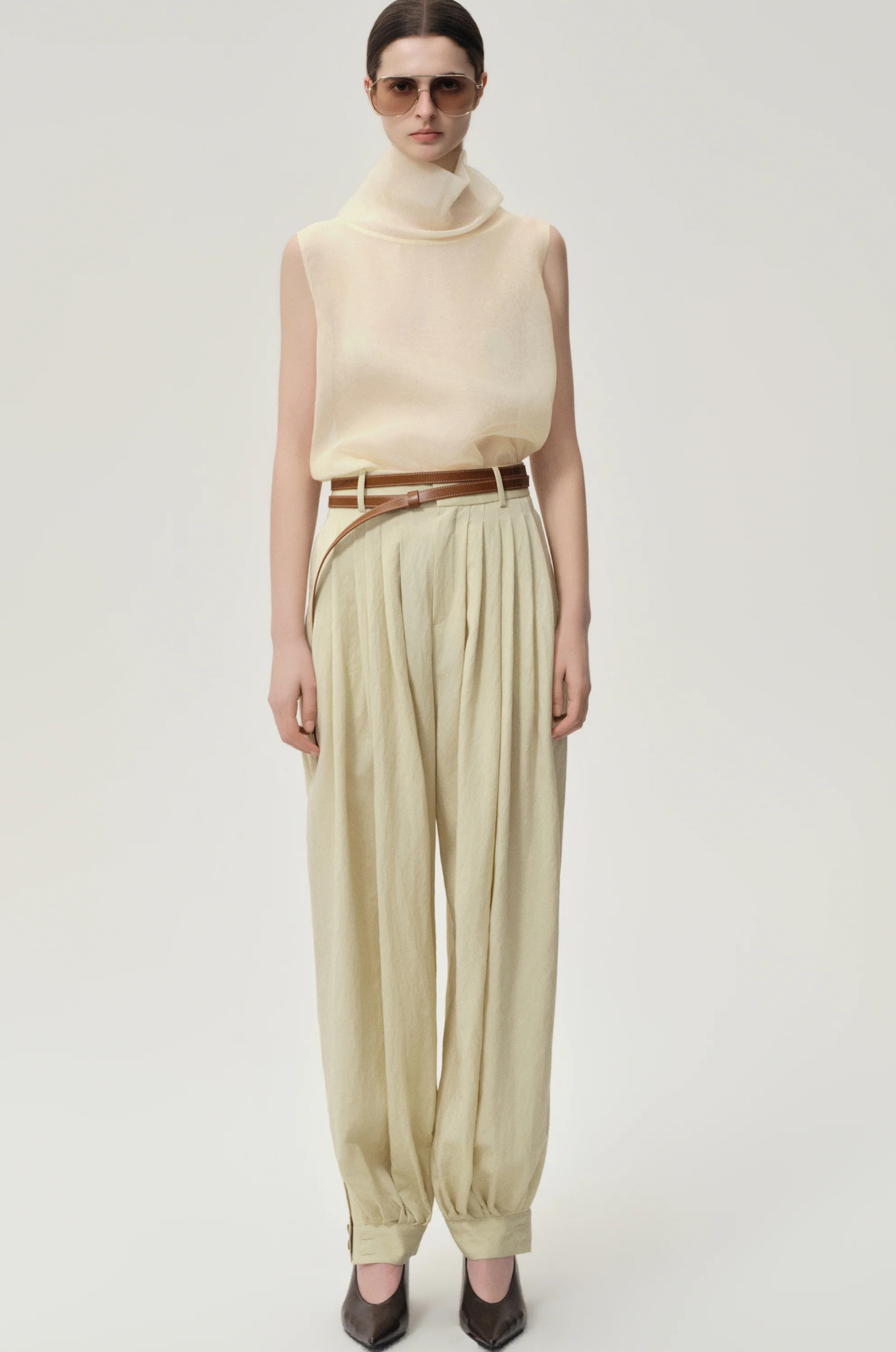 Balloon Pleat Trousers Butter - Image 3