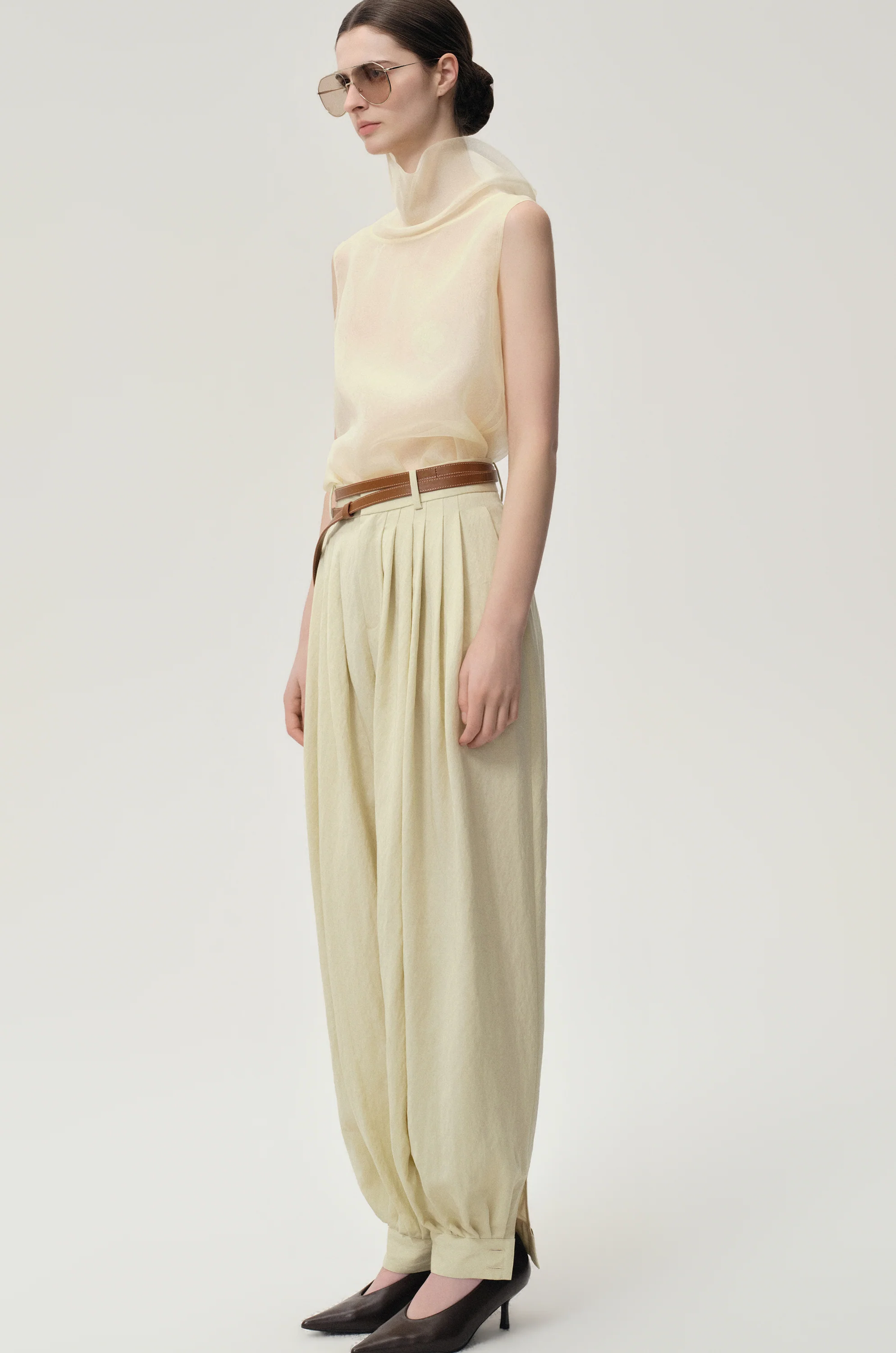 Balloon Pleat Trousers Butter - Image 4