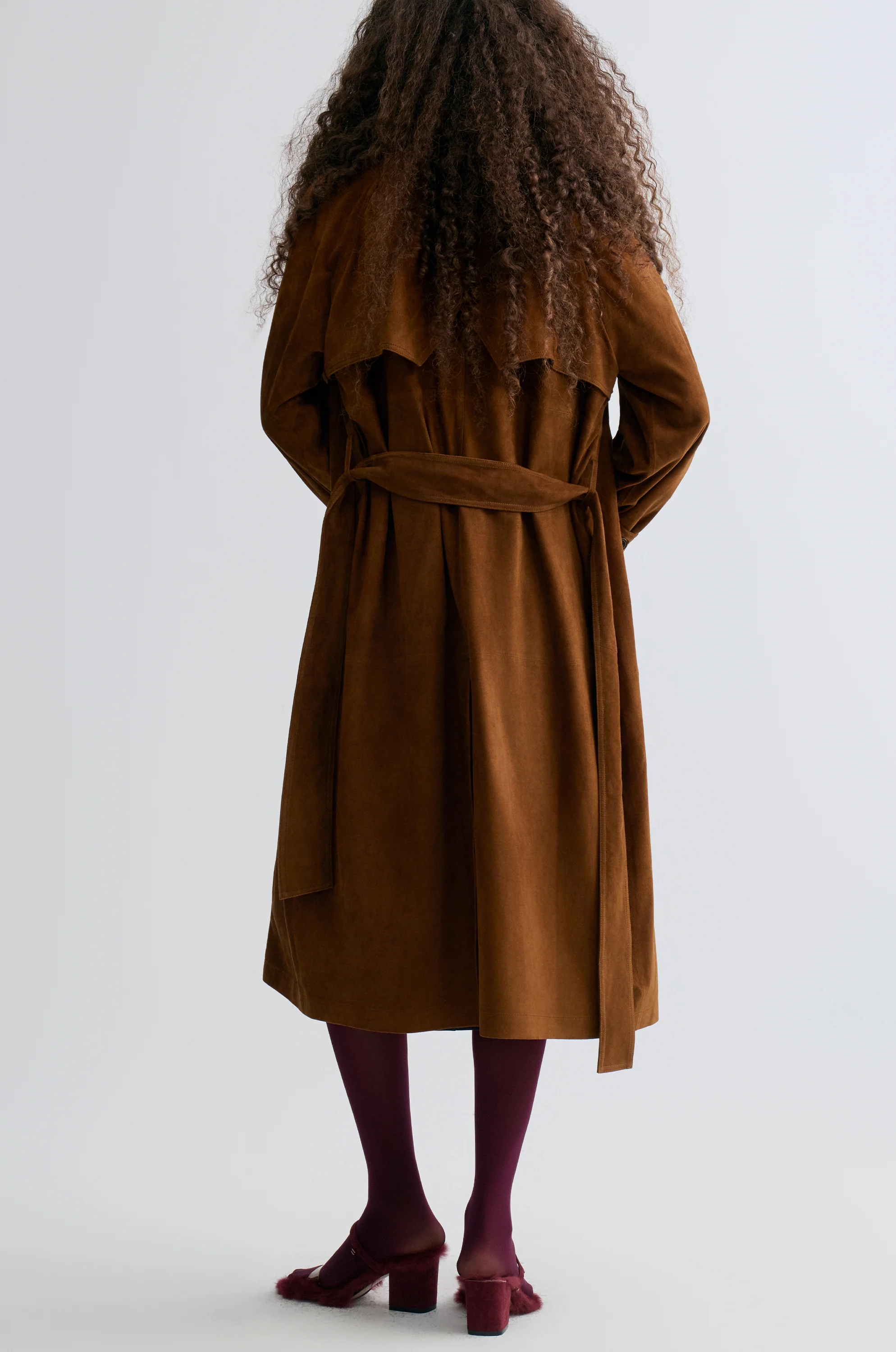 Bonnie Trenchcoat in Suede - Image 5