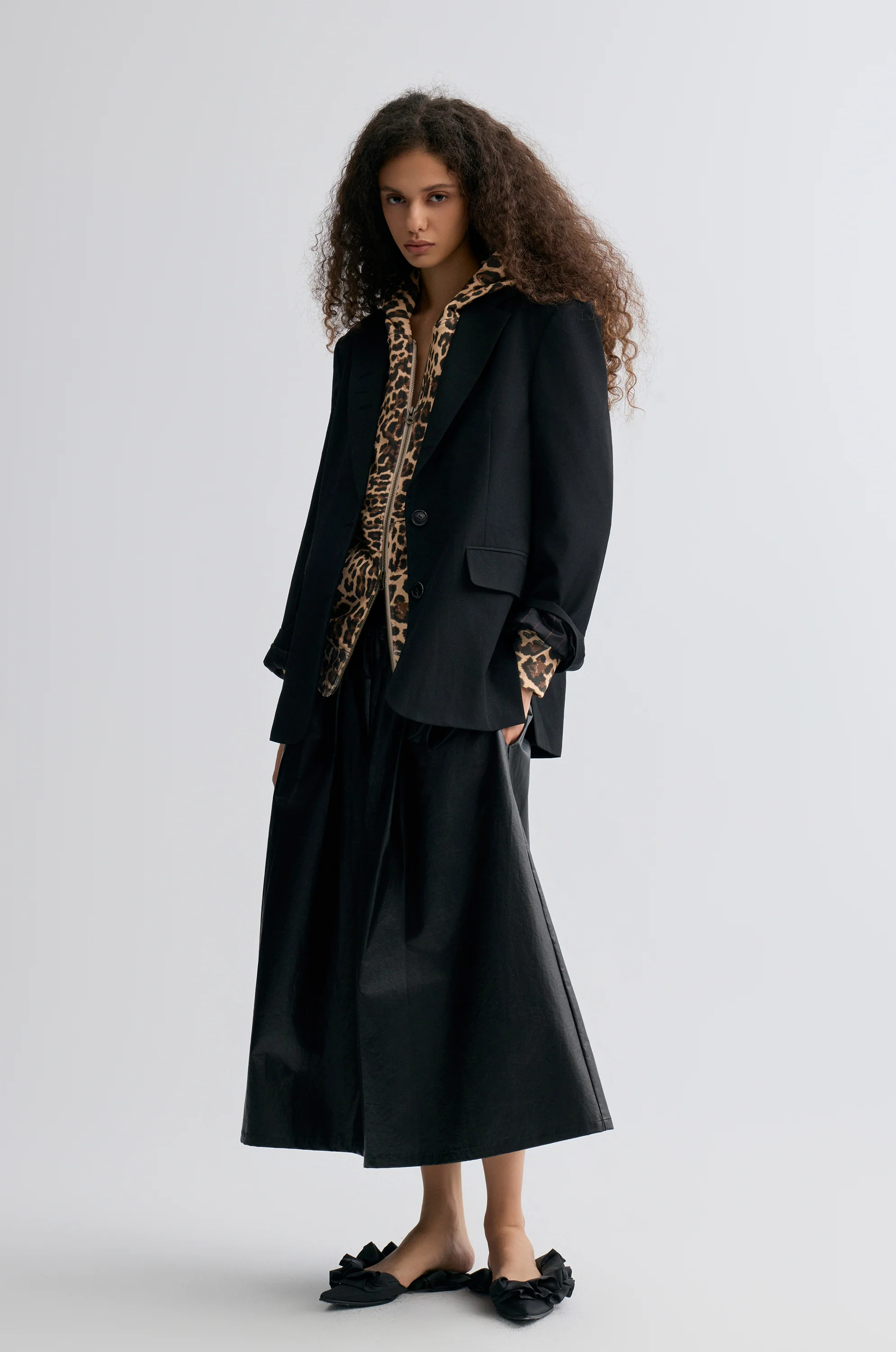 Boxy Single-Breasted Blazer Black - Image 10