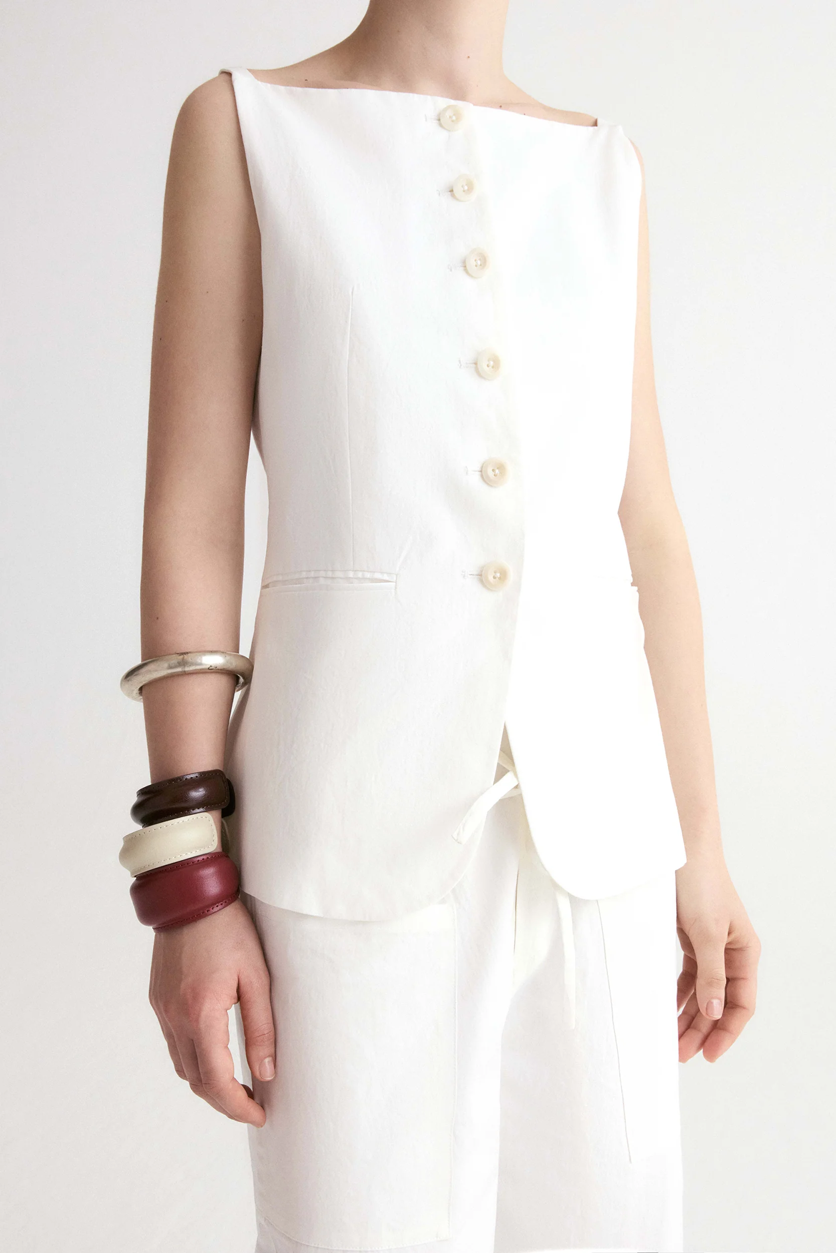 Capri Waistcoat - Image 9