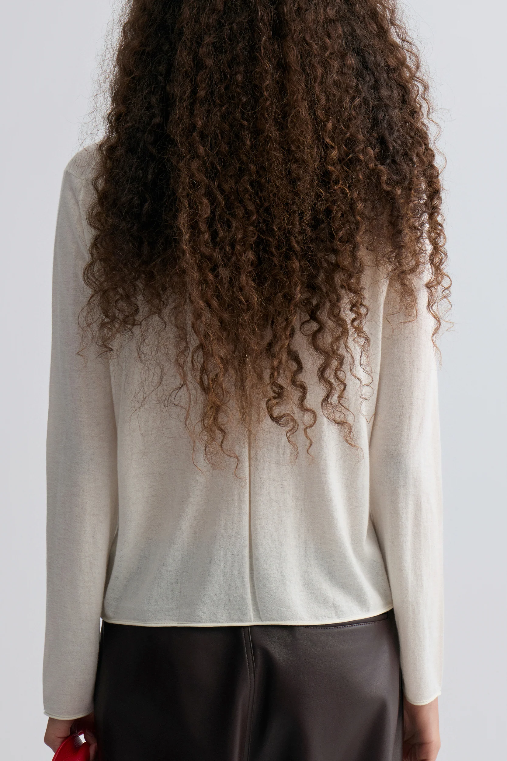 Cloudlike Knit Soft Crewneck Off-white - Image 2