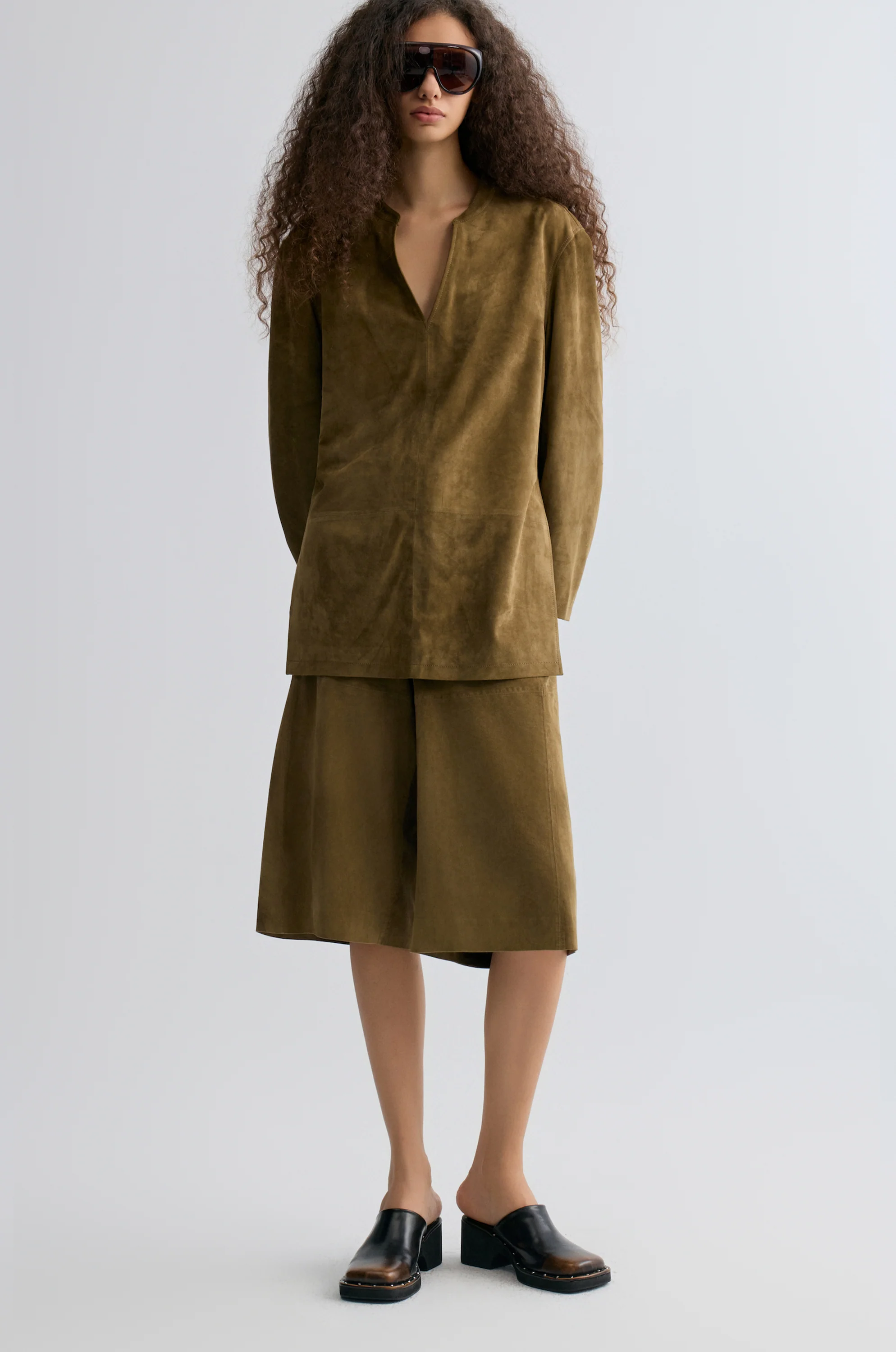 Long Suede Bermuda Shorts - Image 7
