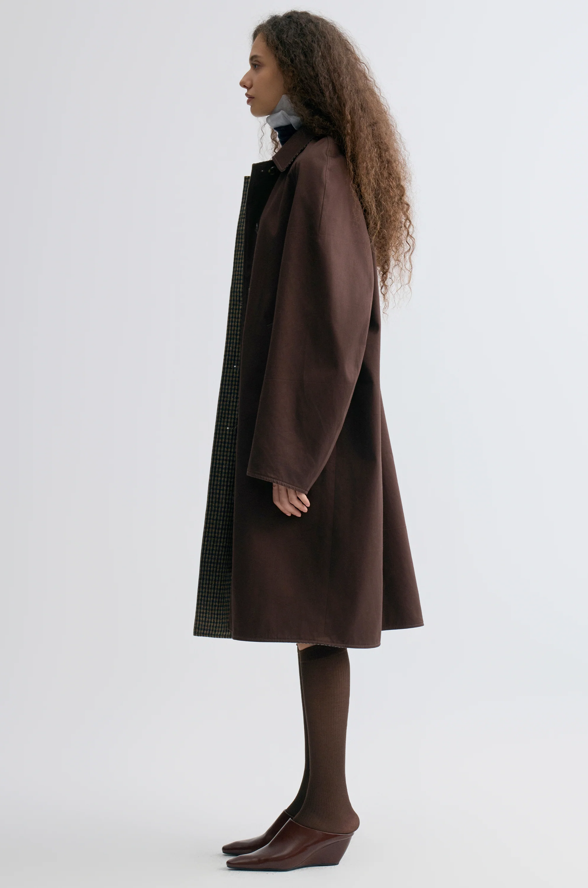 Reversible Twill and Check Trench Coat Almandine - Image 4