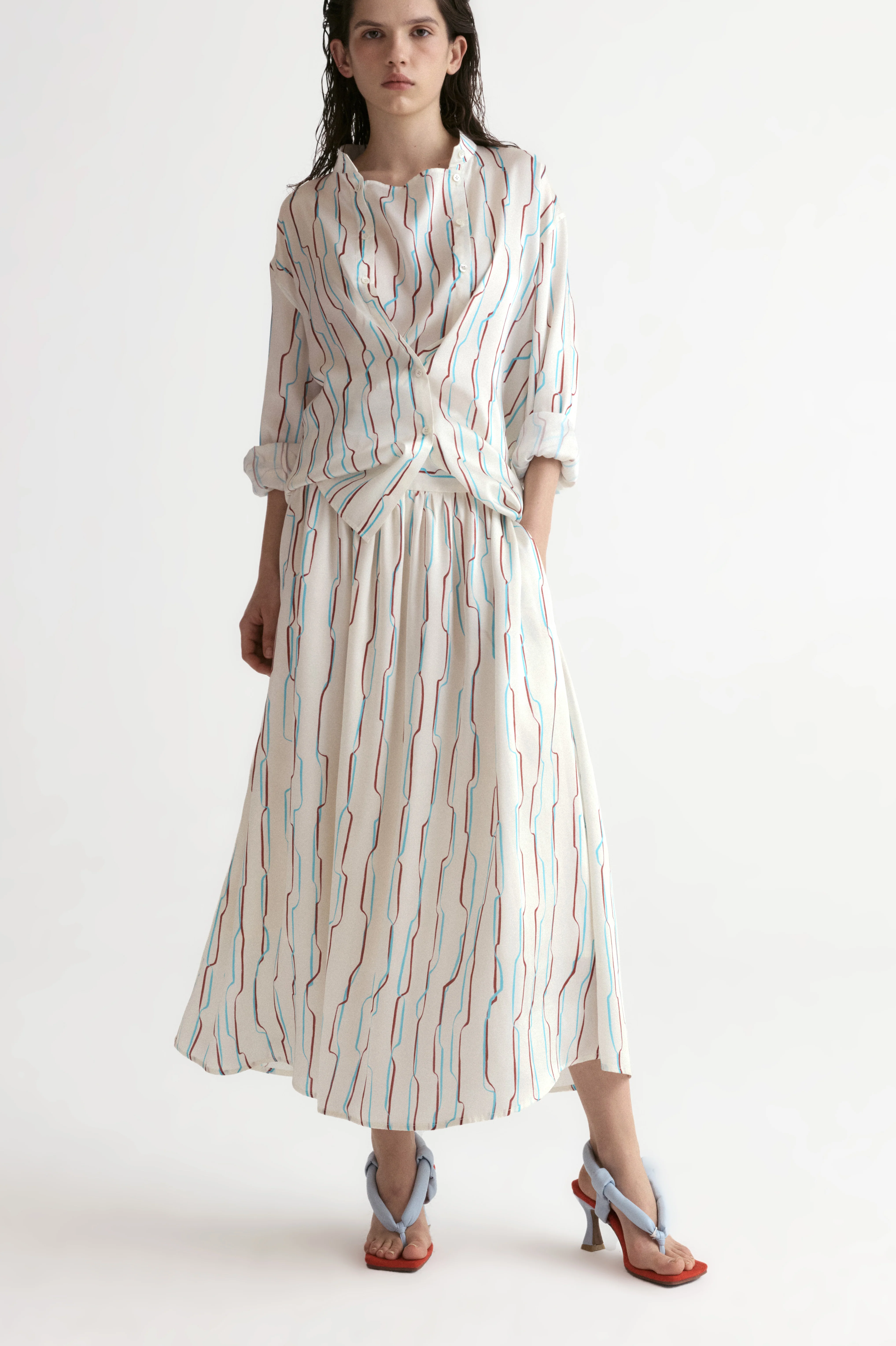 Santorini Full Skirt in Viscose Silk - Image 4