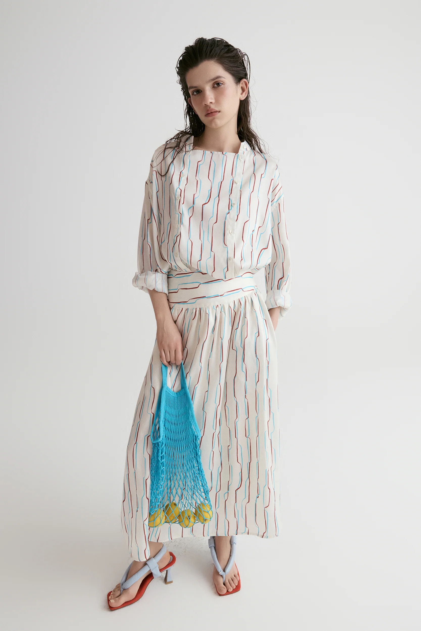 Santorini Twisted Shirt in Viscose Silk - Image 10