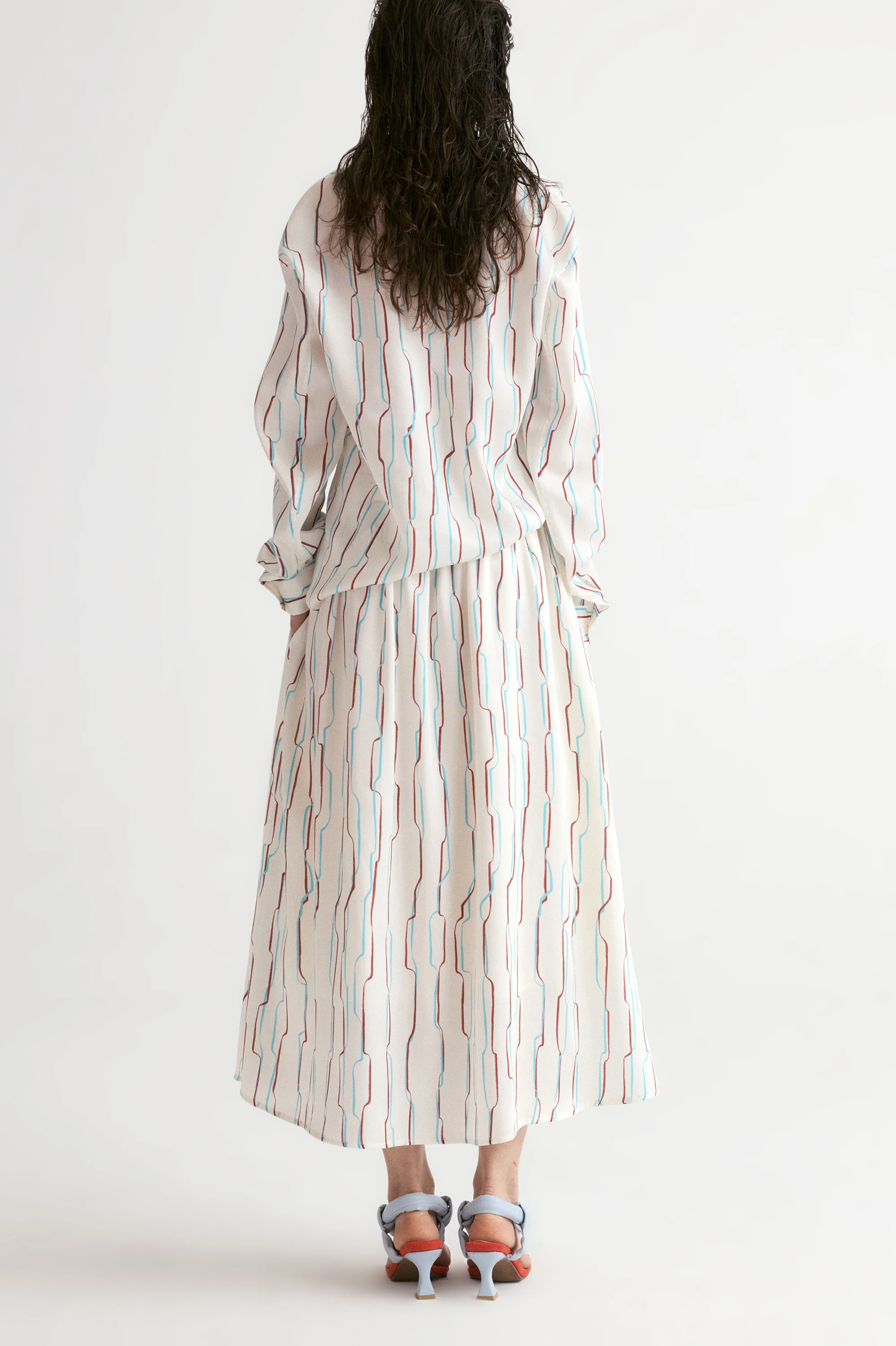 Santorini Twisted Shirt in Viscose Silk - Image 3