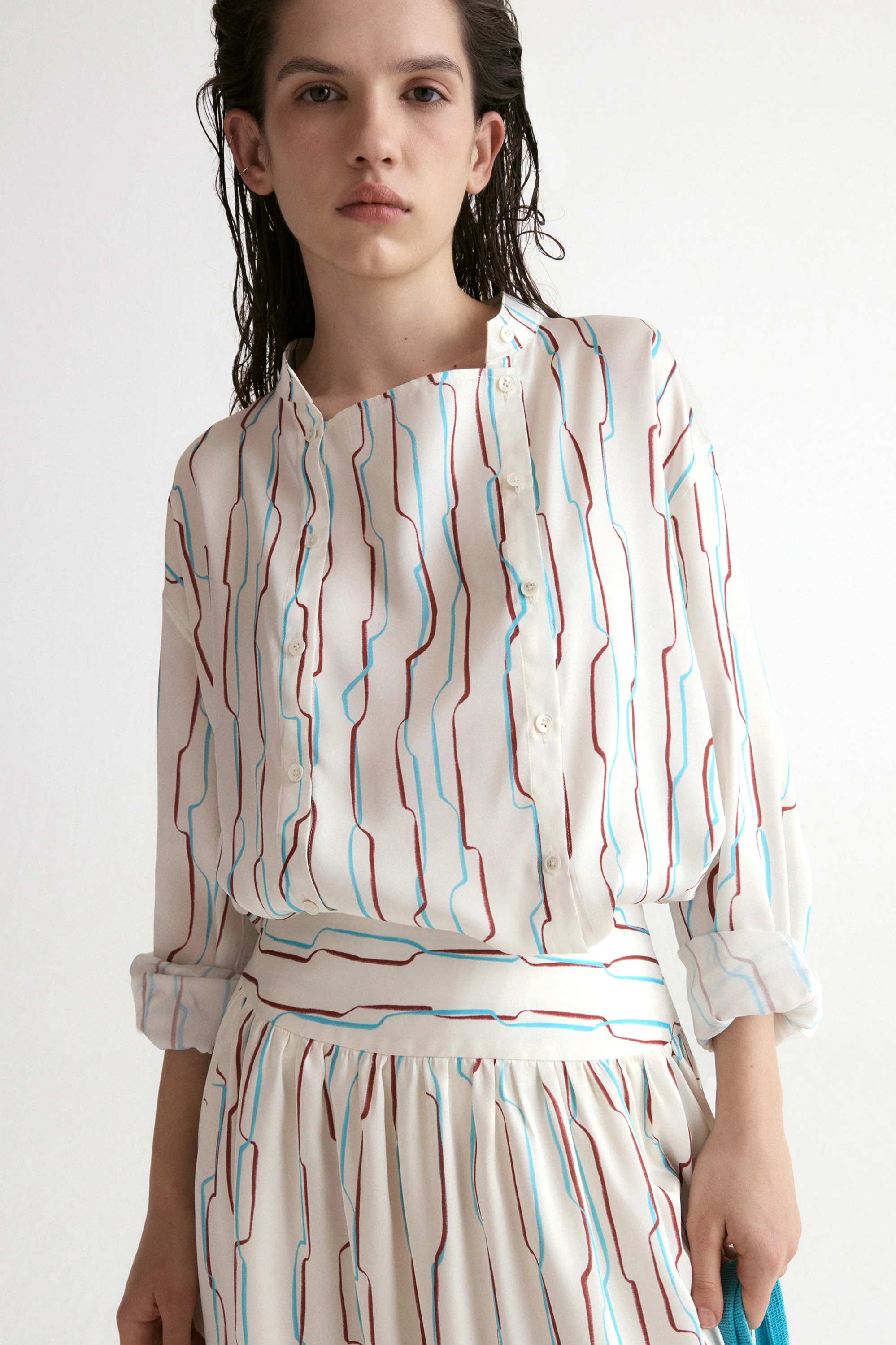 Santorini Twisted Shirt in Viscose Silk - Image 4