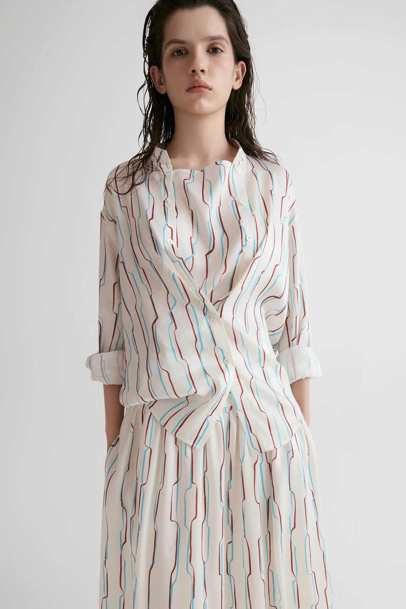 Santorini Twisted Shirt in Viscose Silk - Image 9
