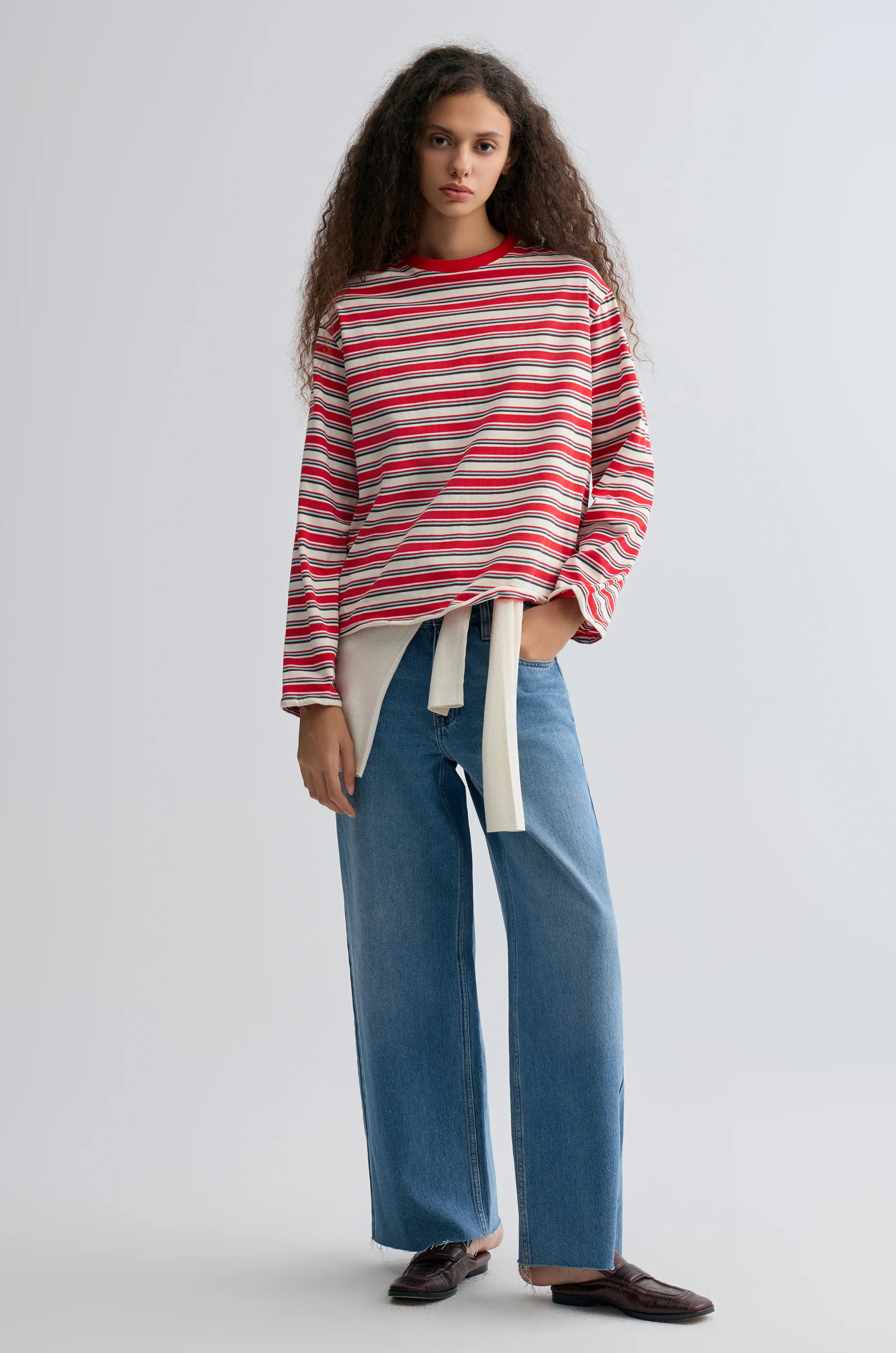Shapeable Stripe T-shirt Red and Blue - Image 3