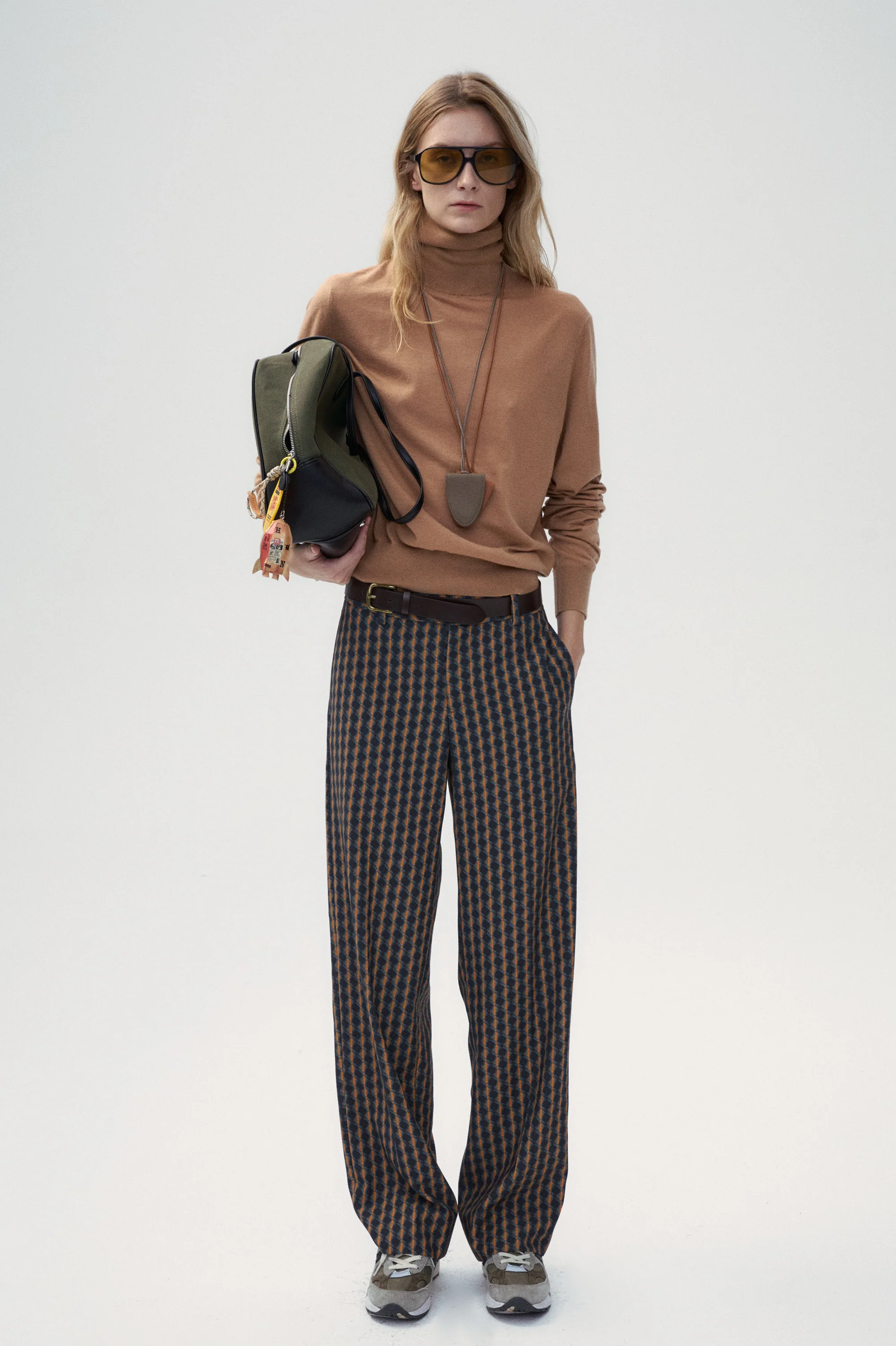 Silk & Cashmere blend Turtleneck Sweater Pull Over - Blue - Image 9