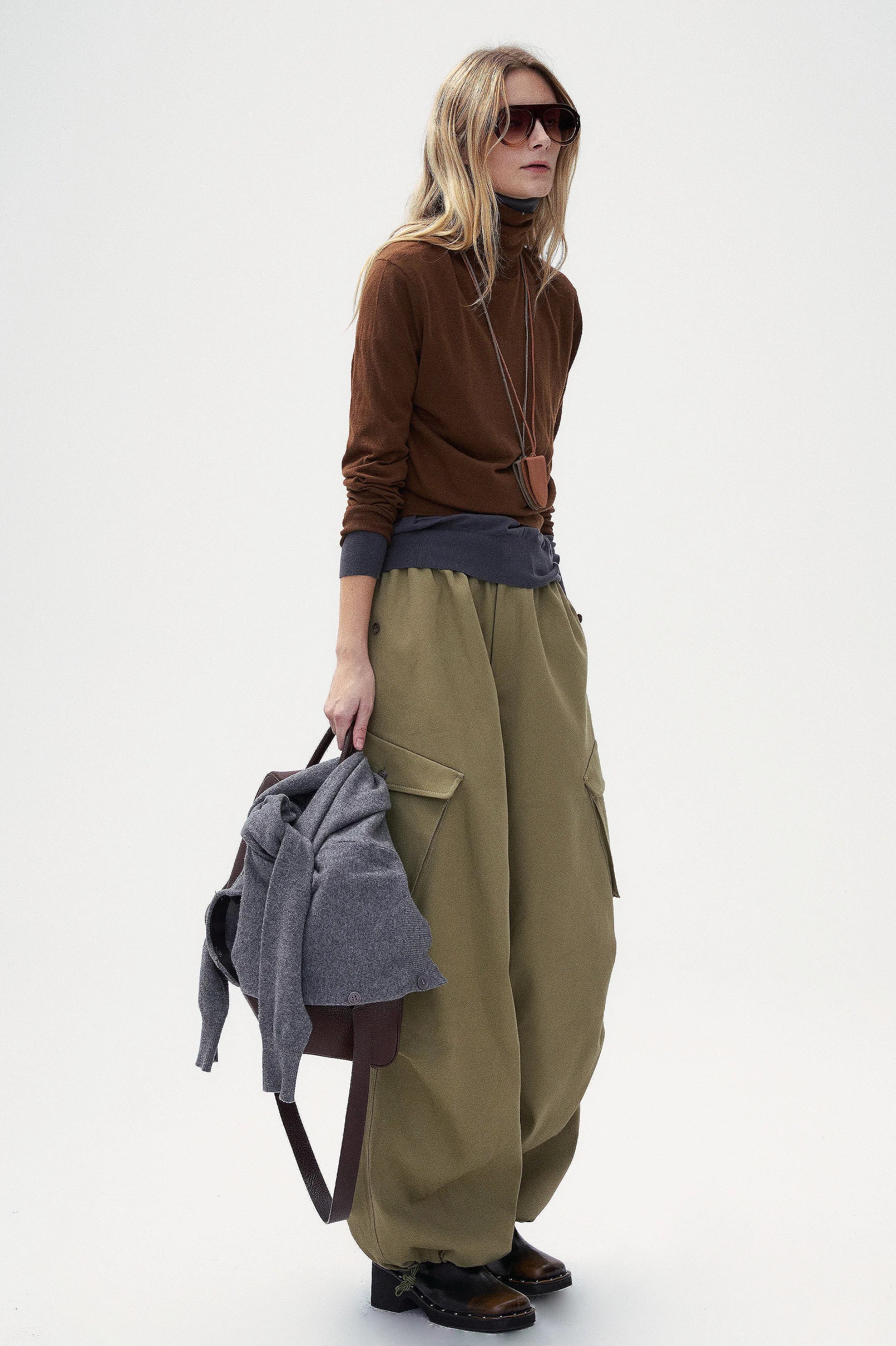 Silk & Cashmere blend Turtleneck Sweater Pull Over - Brown - Image 10