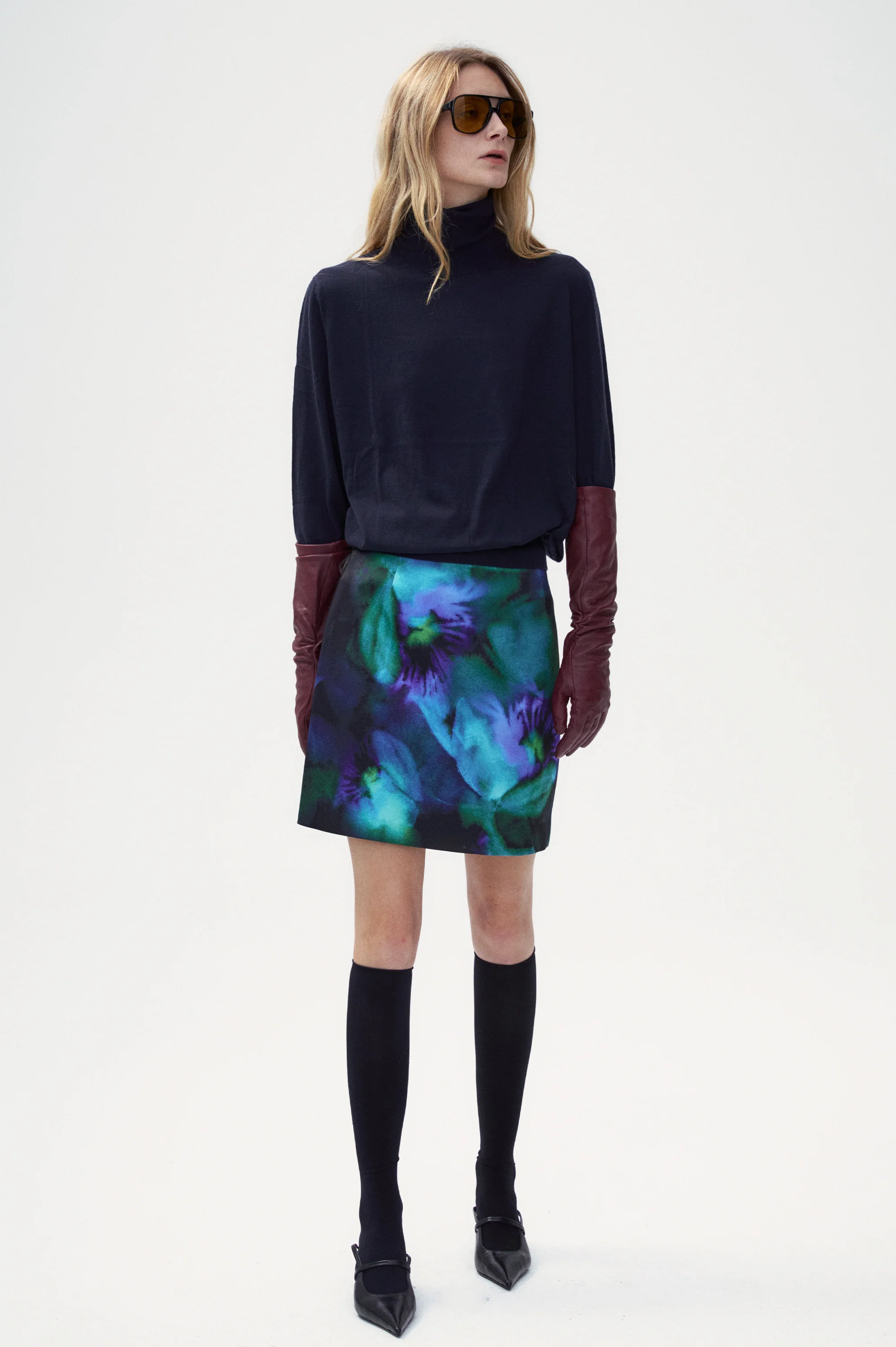 Silk & Cashmere blend Turtleneck Sweater Pull Over - Brown - Image 12