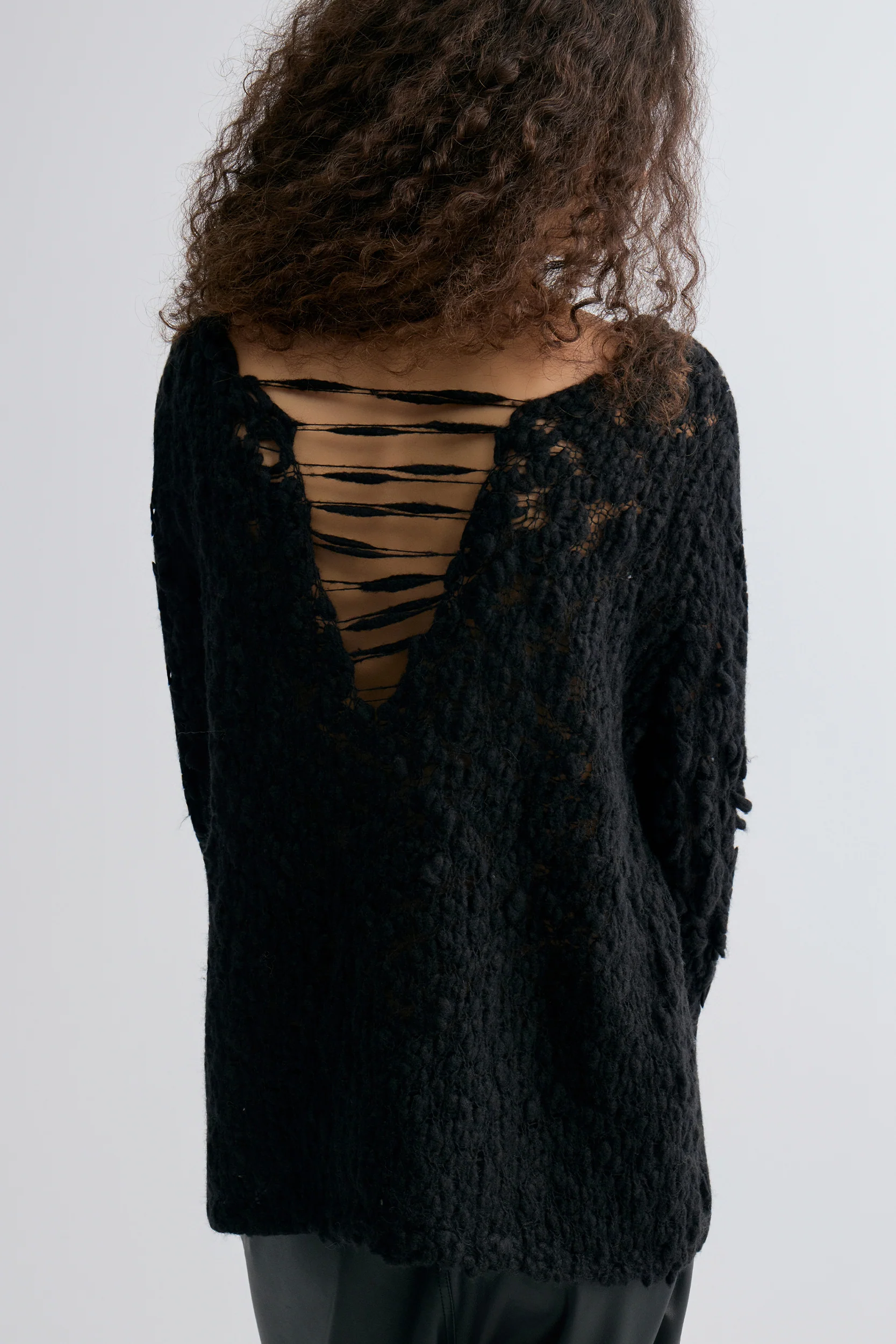 Textured Chunky-knit Sweater Black - Image 2