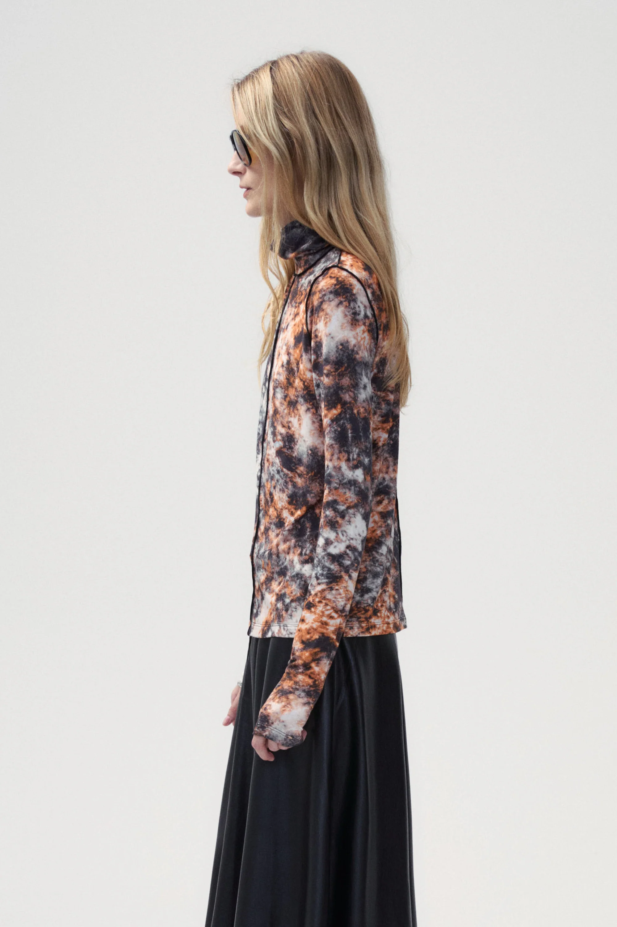 Tie-dye Contrast Patchwork Turtleneck T-shirt - Image 3