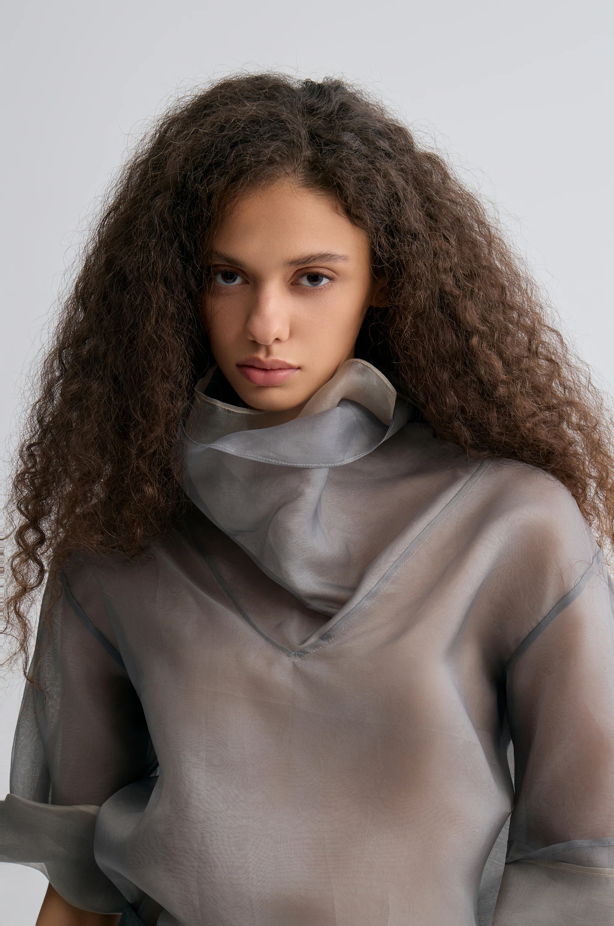 Two-tone Reversible Organza Blouse in silk Smoke Grey - Image 9