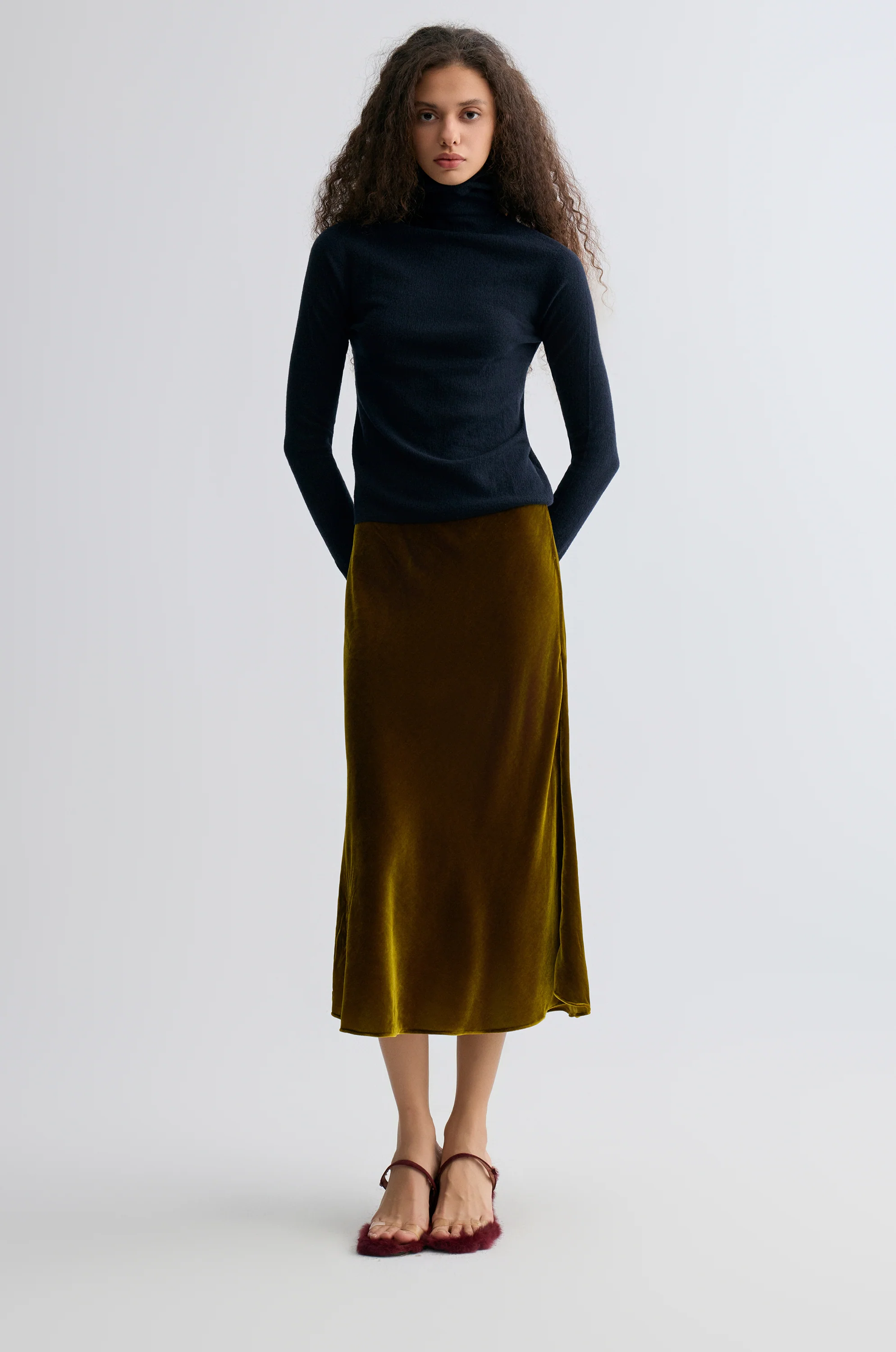 Velvet Mermaid Skirt Antique Gold-tone - Image 3