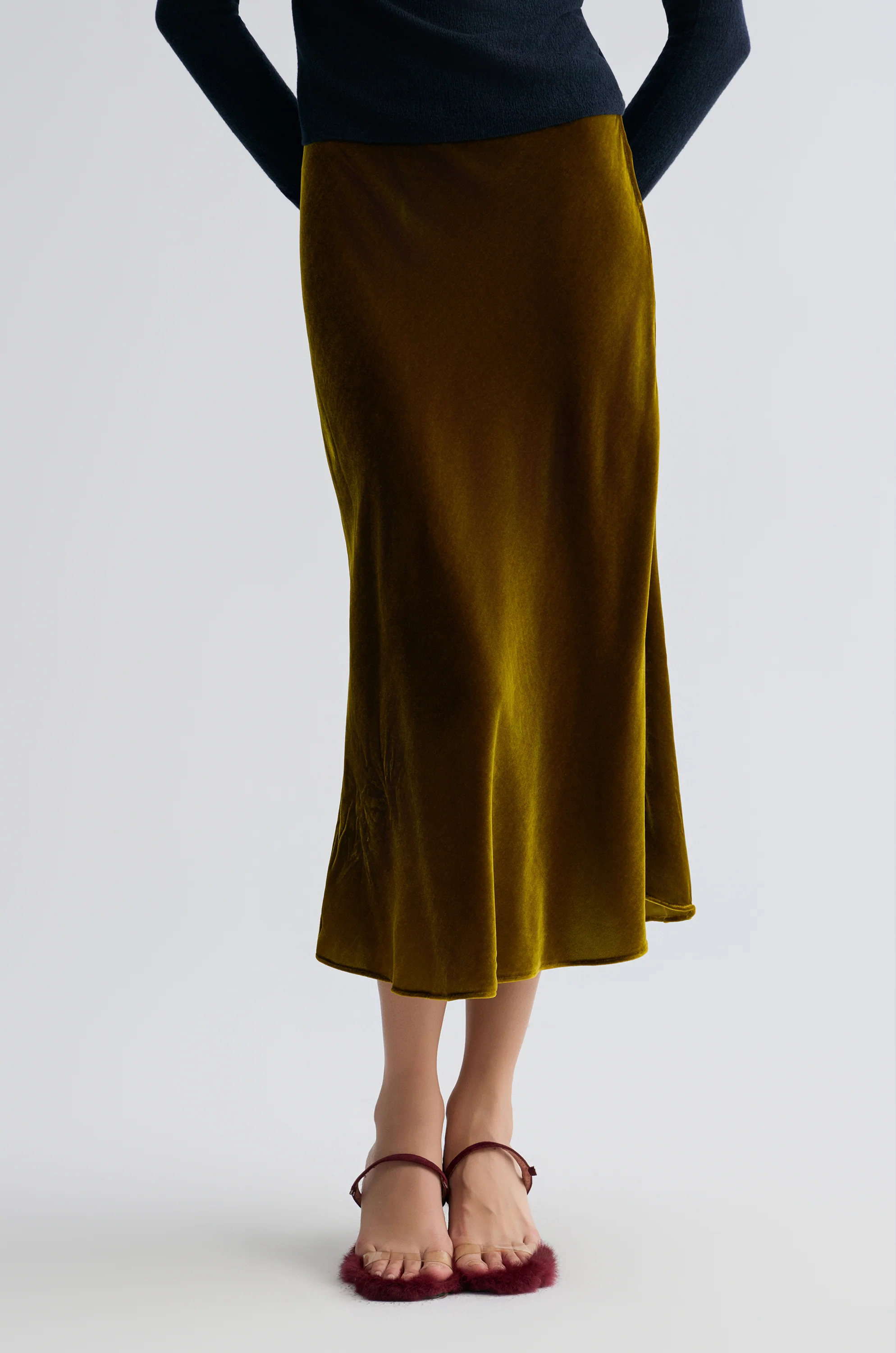 Velvet Mermaid Skirt Antique Gold-tone - Image 4