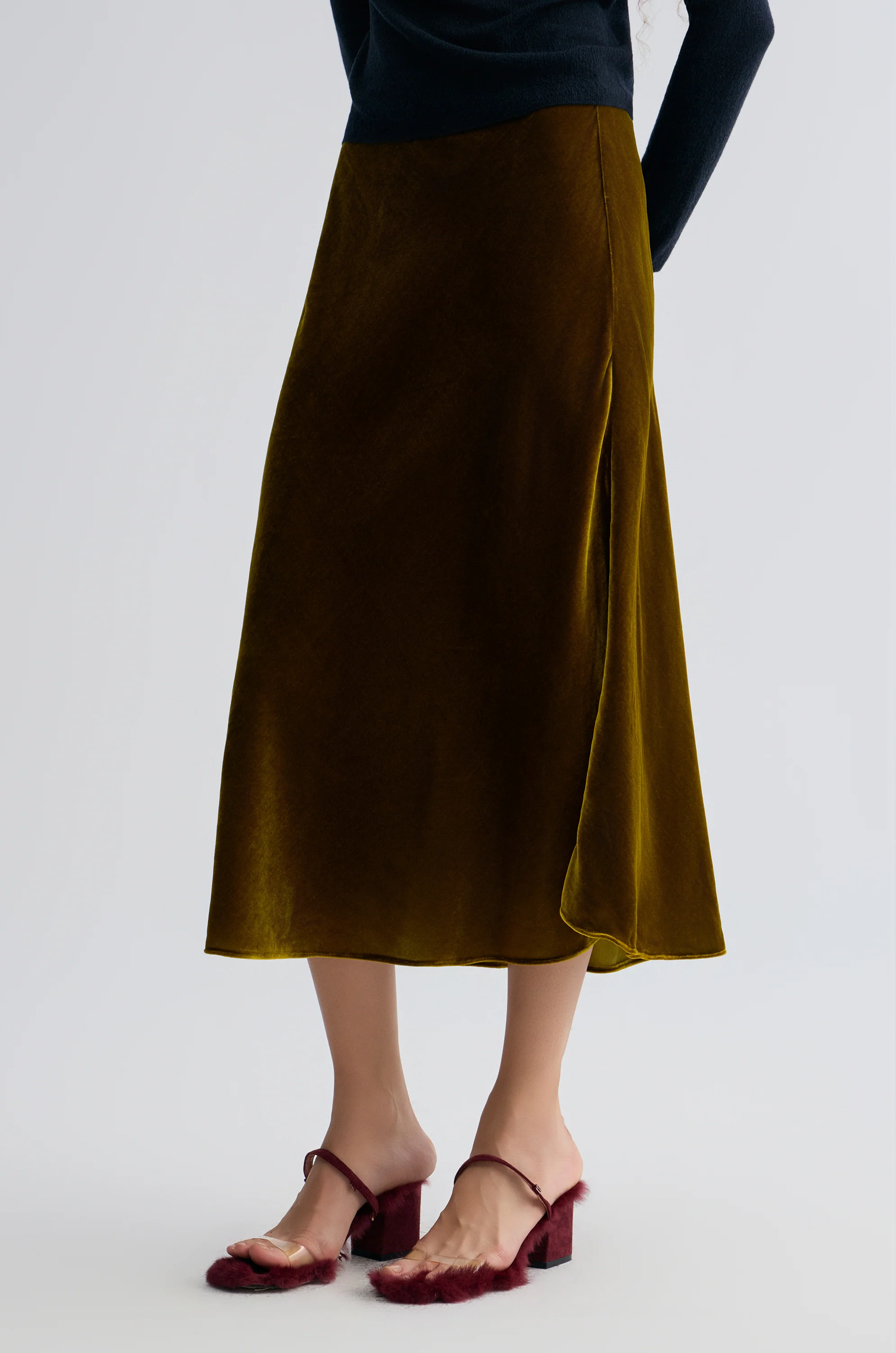 Velvet Mermaid Skirt Antique Gold-tone - Image 5