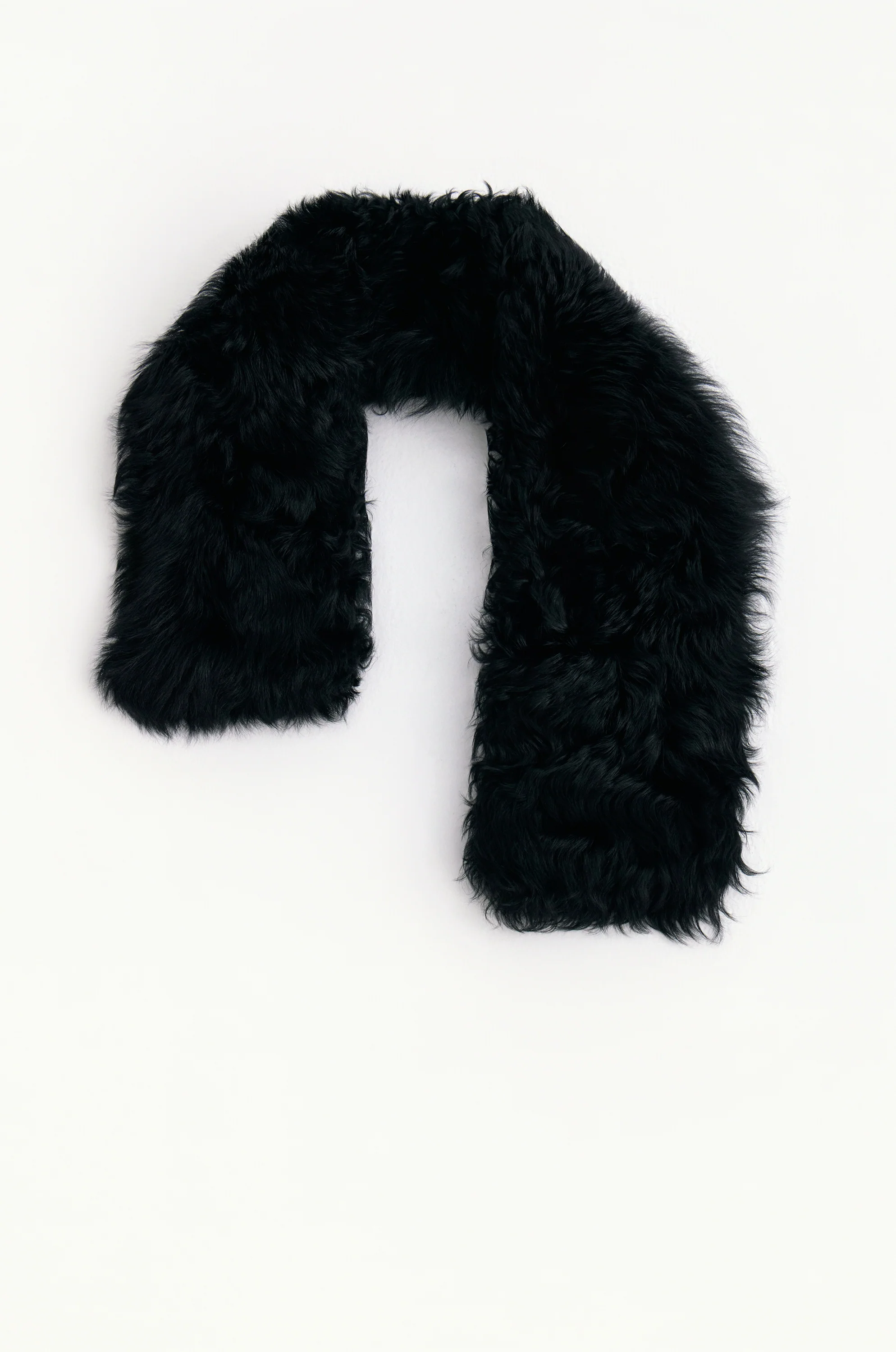 Verve Toscana Shearling Scarf Black - Image 2