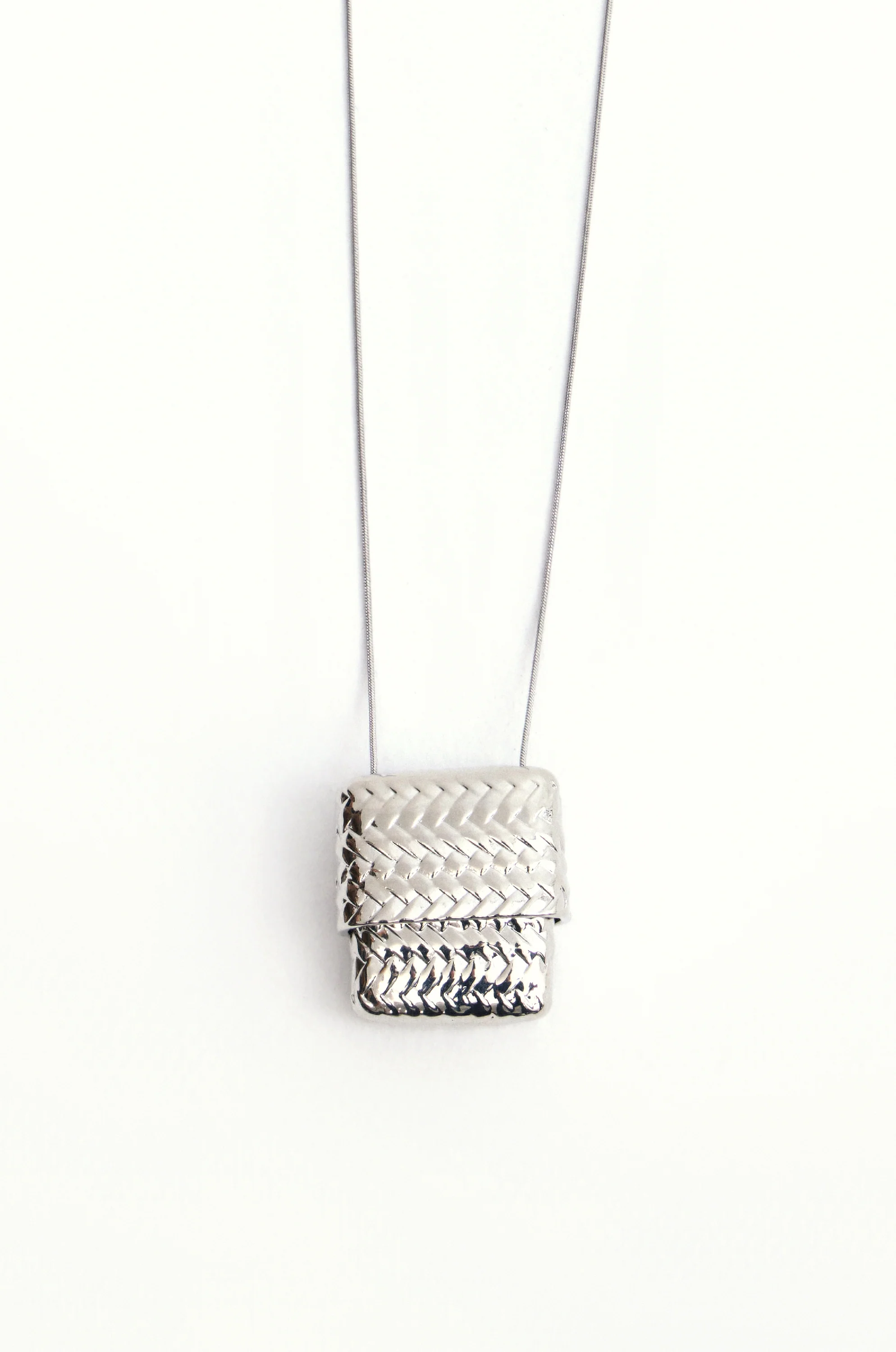 Woven-texture Necklace - Image 4